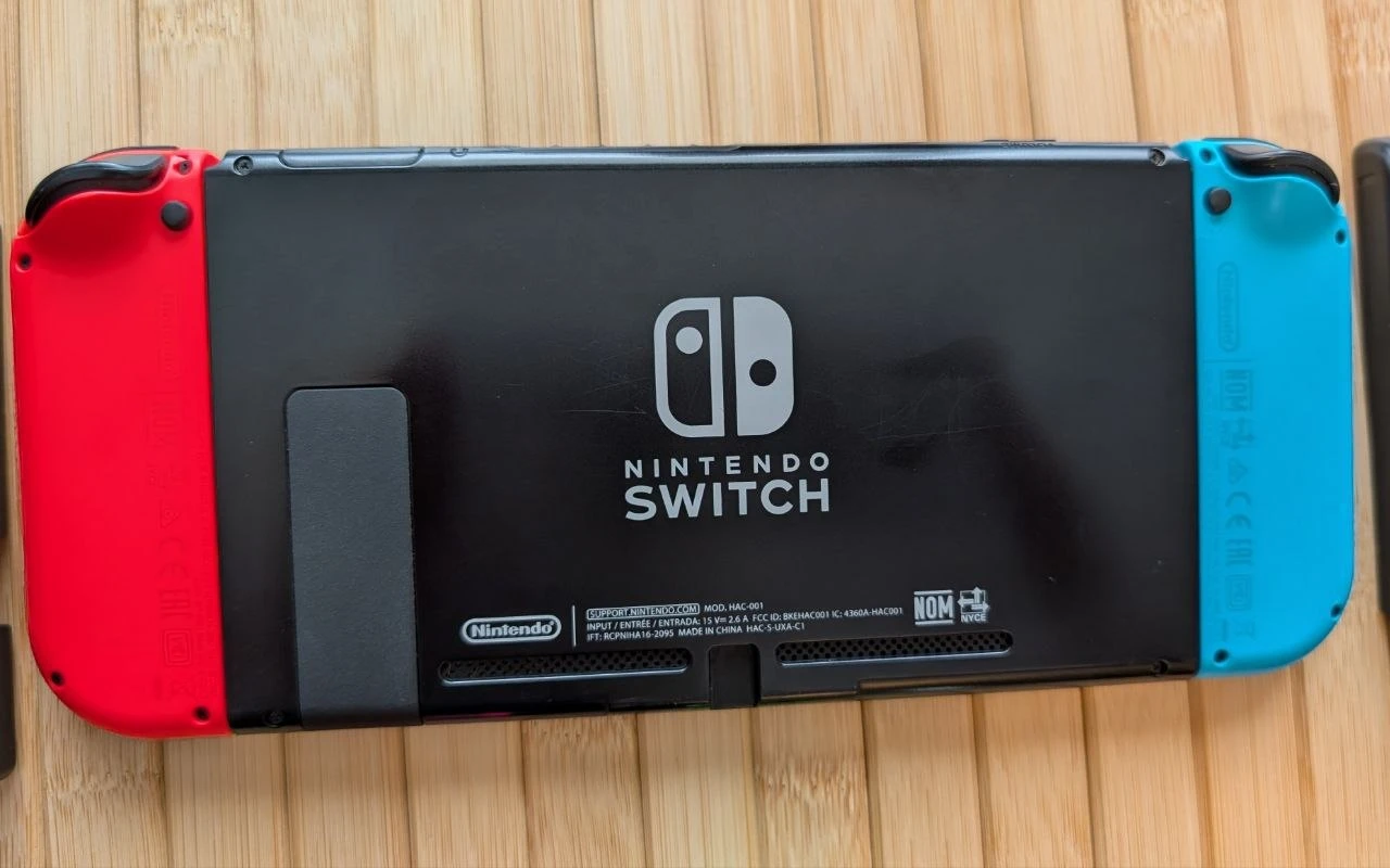 Nintendo Switch Console Bundle with Case and Accessories - photo 2