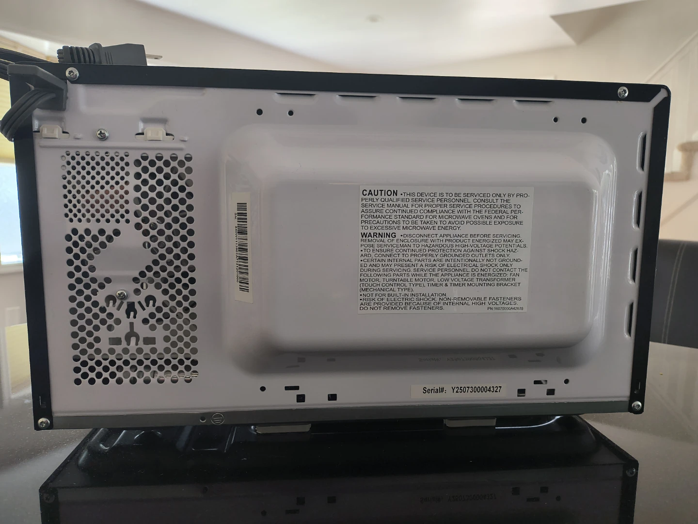 Black+Decker Microwave Oven - photo 2