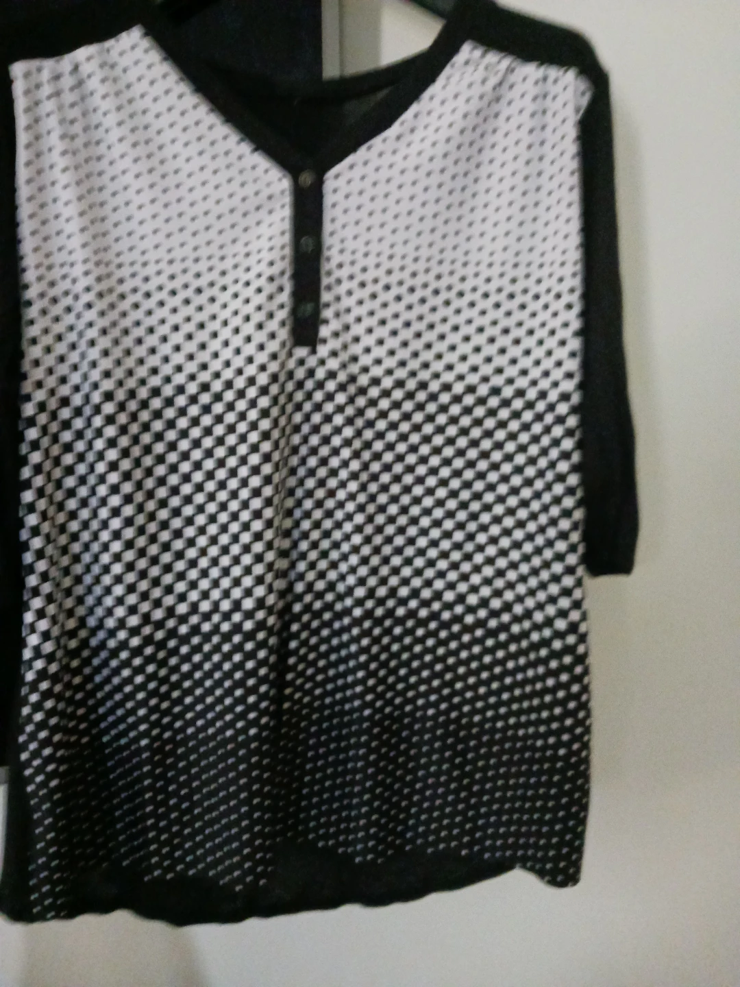 Women's Black & White Patterned Tunic Top