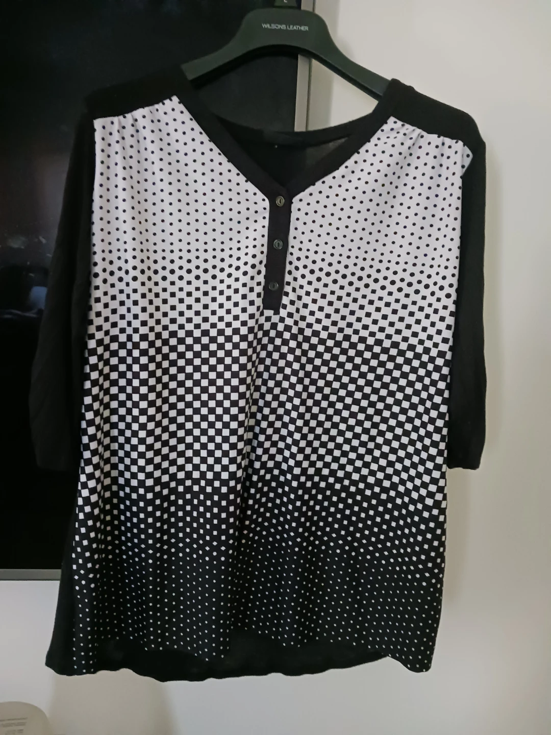 Women's Black & White Patterned Tunic Top - photo 4