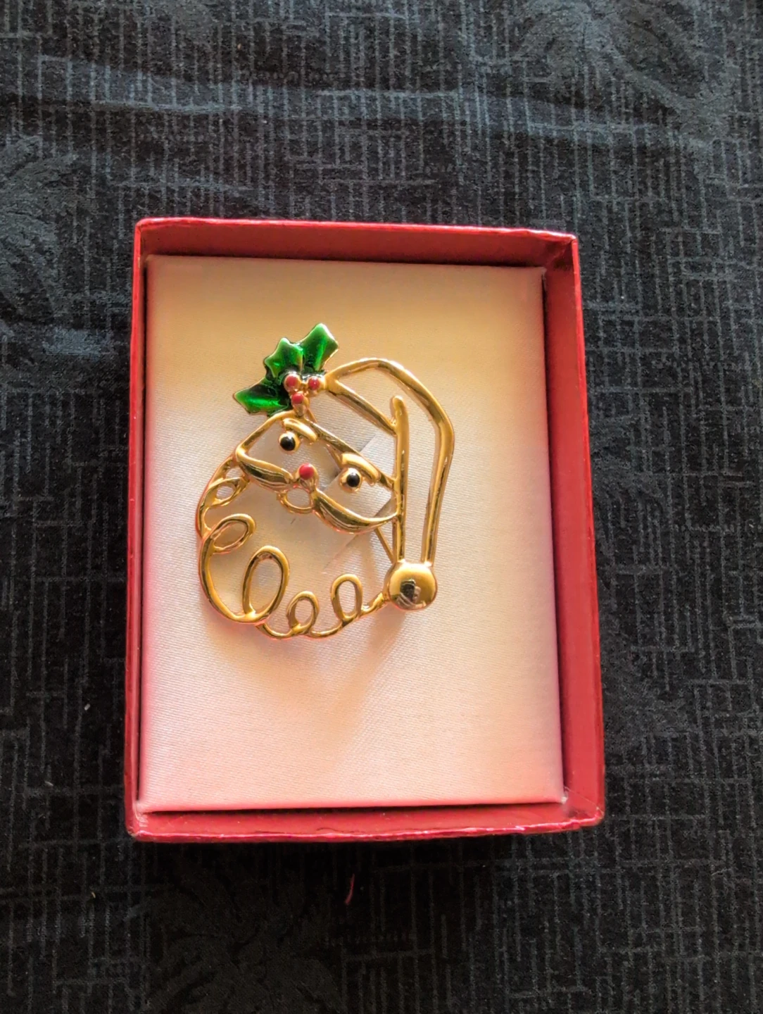 Gold Tone Santa Claus Christmas Brooch