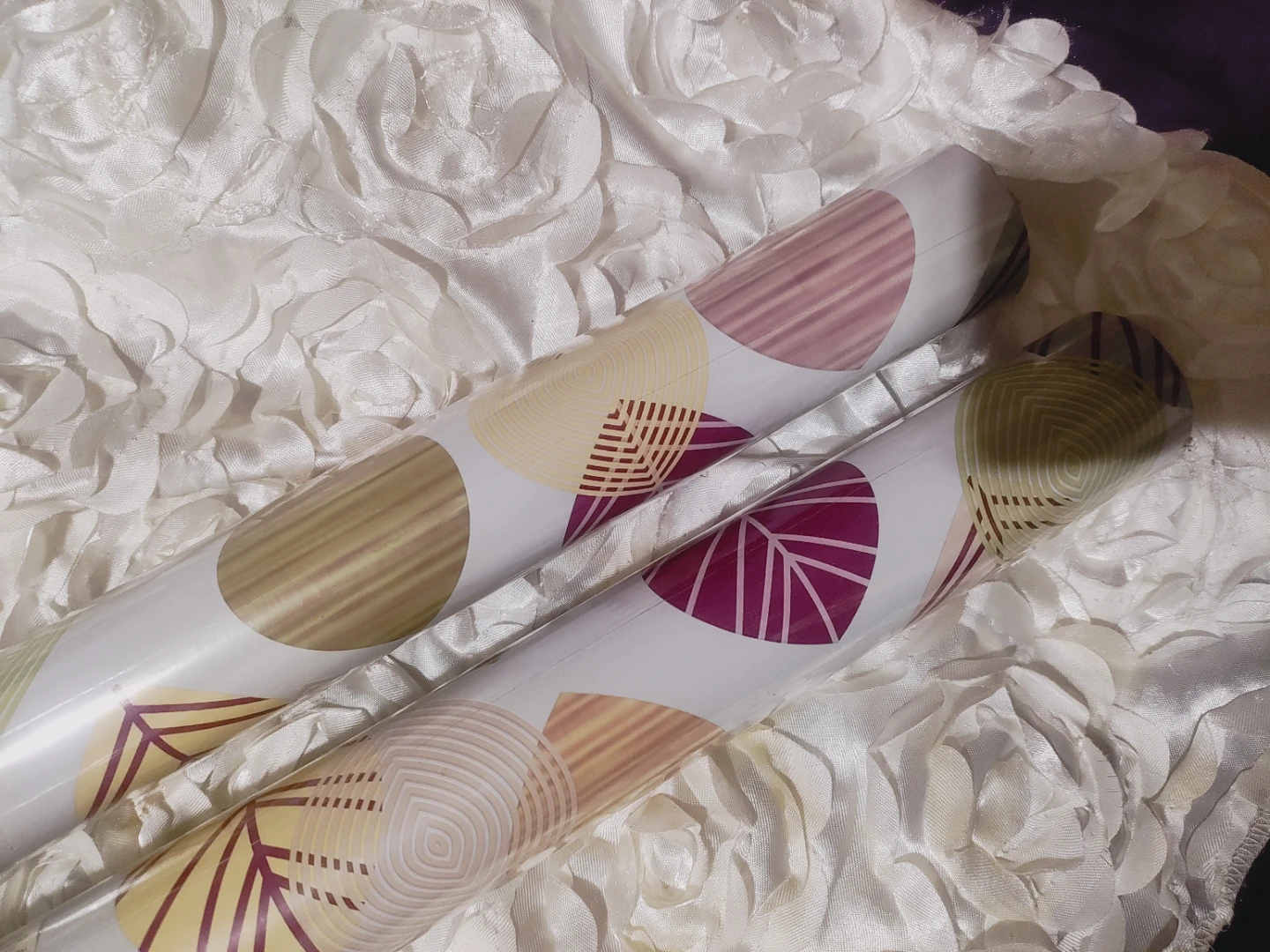2 Rolls Floral Peel and Stick Wallpaper 45cm x 1.37m New
