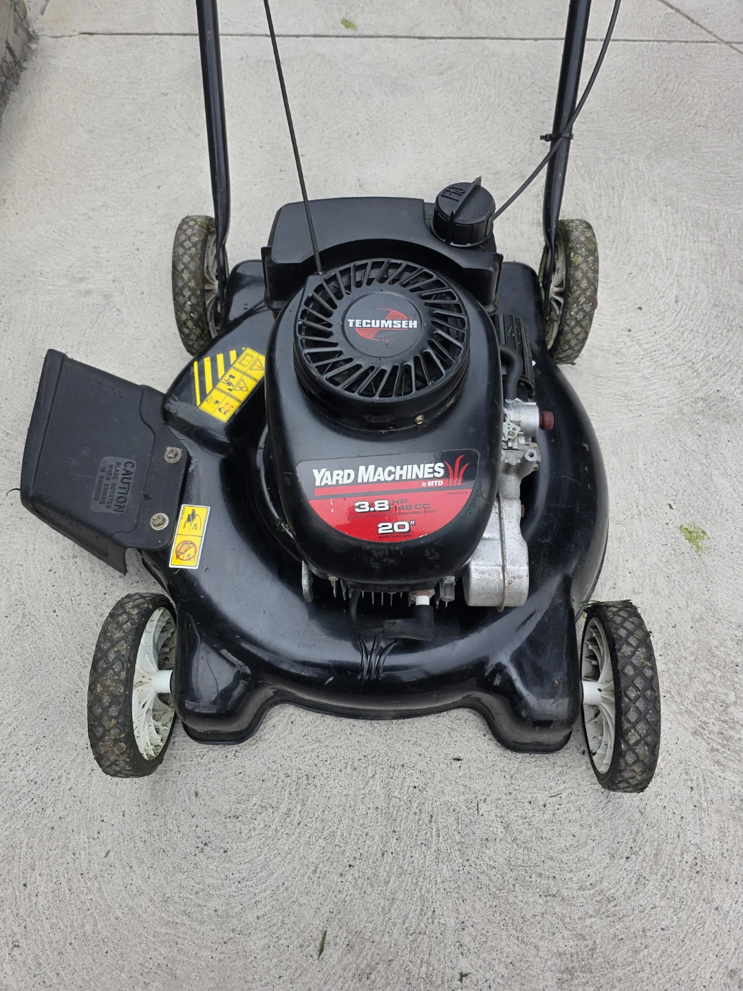 Yard Machines Lawnmower 3.8 HP 20"