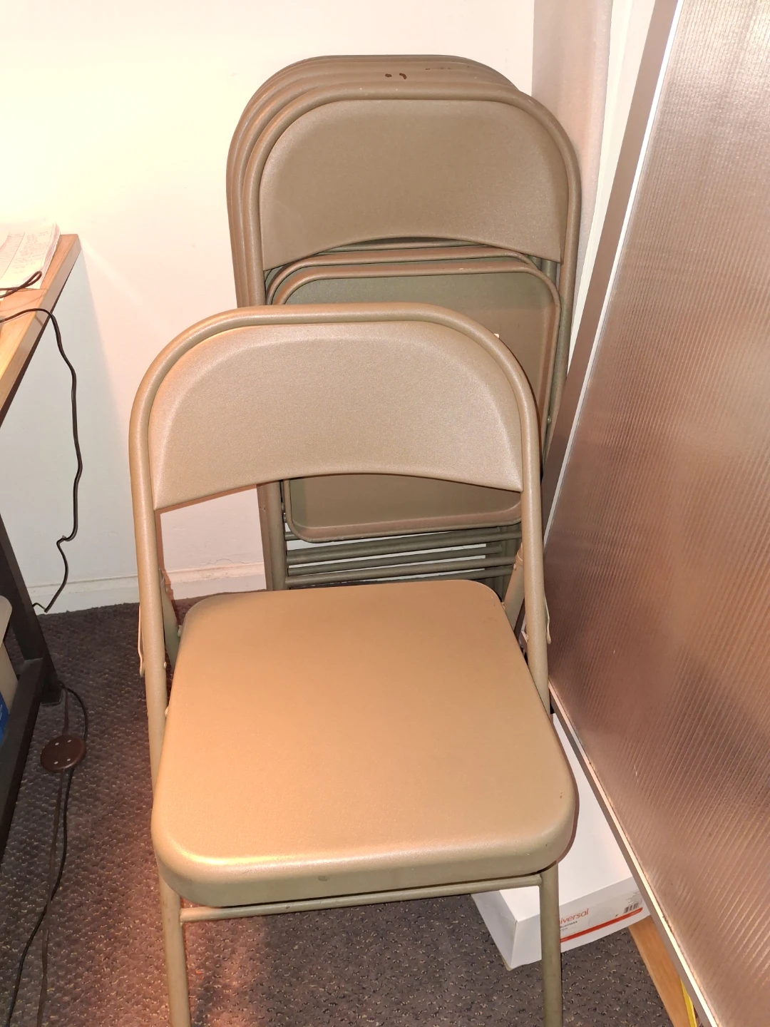 Folding Chairs, Office Desk, Mountable Mail Box - photo 3