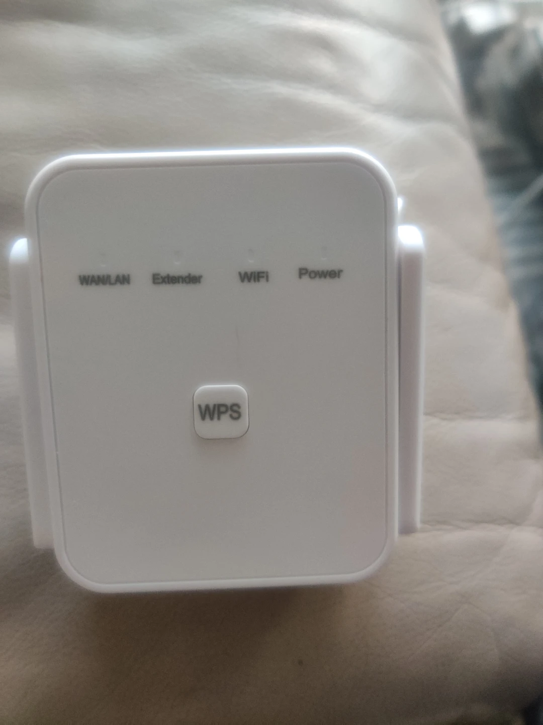 White Wireless Wi-Fi Repeater Extender - photo 2