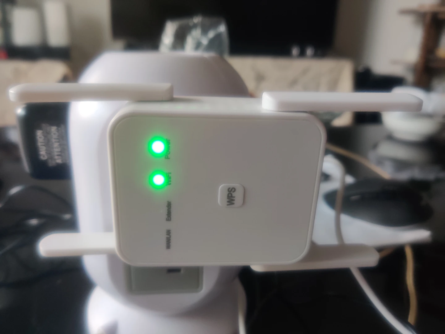 White Wireless Wi-Fi Repeater Extender - photo 4