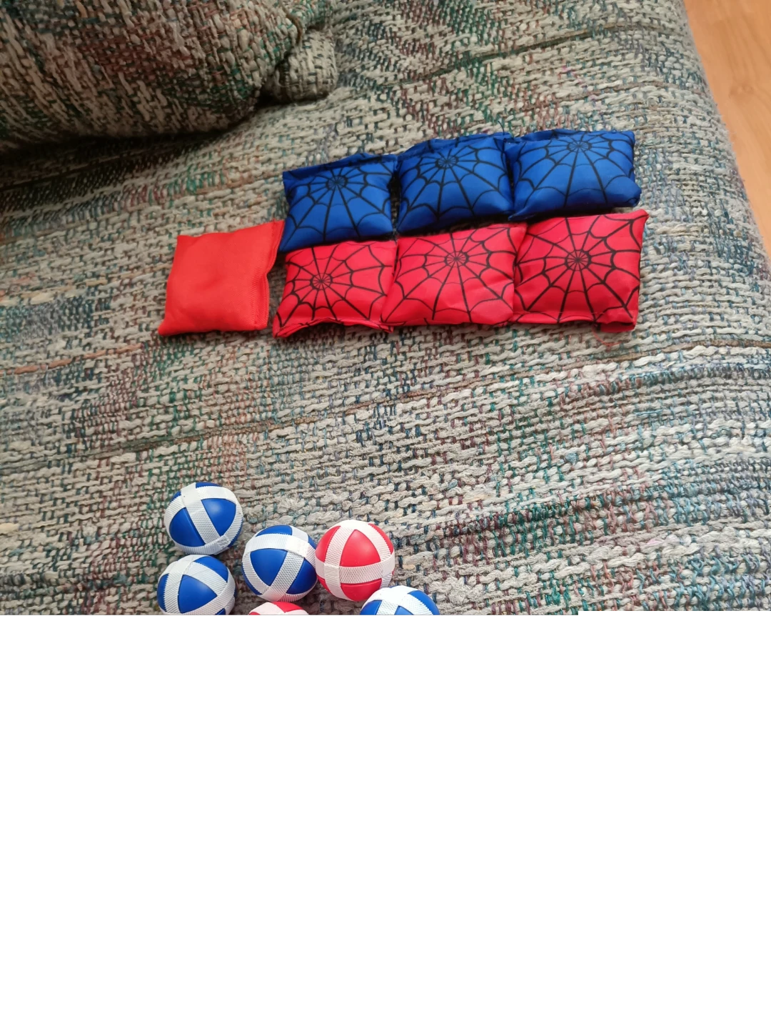 Bean Bag Toss Game with Spider-Man Theme - photo 4