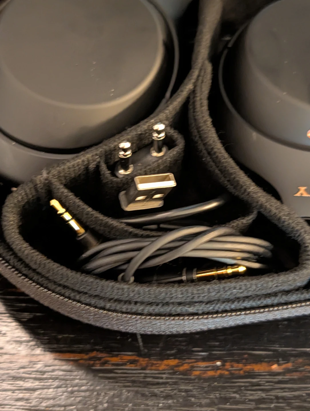 Sony WH-1000XM4 Noise Cancelling Headphones - photo 4