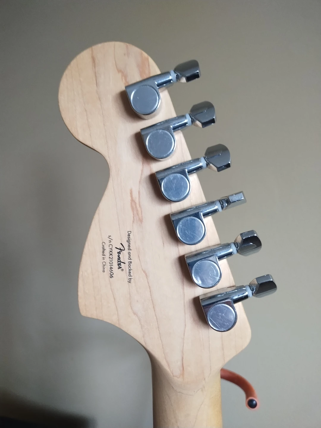 Squire Affinity Series HSS guitar and Line 6 spideramp - photo 4
