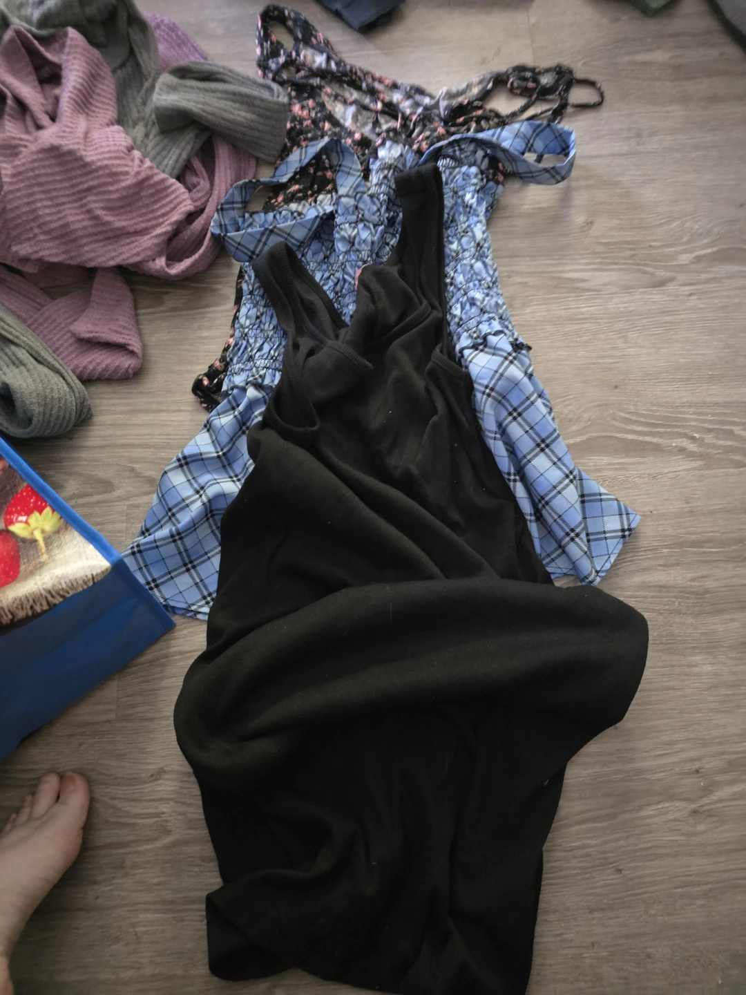 Small womens clothing