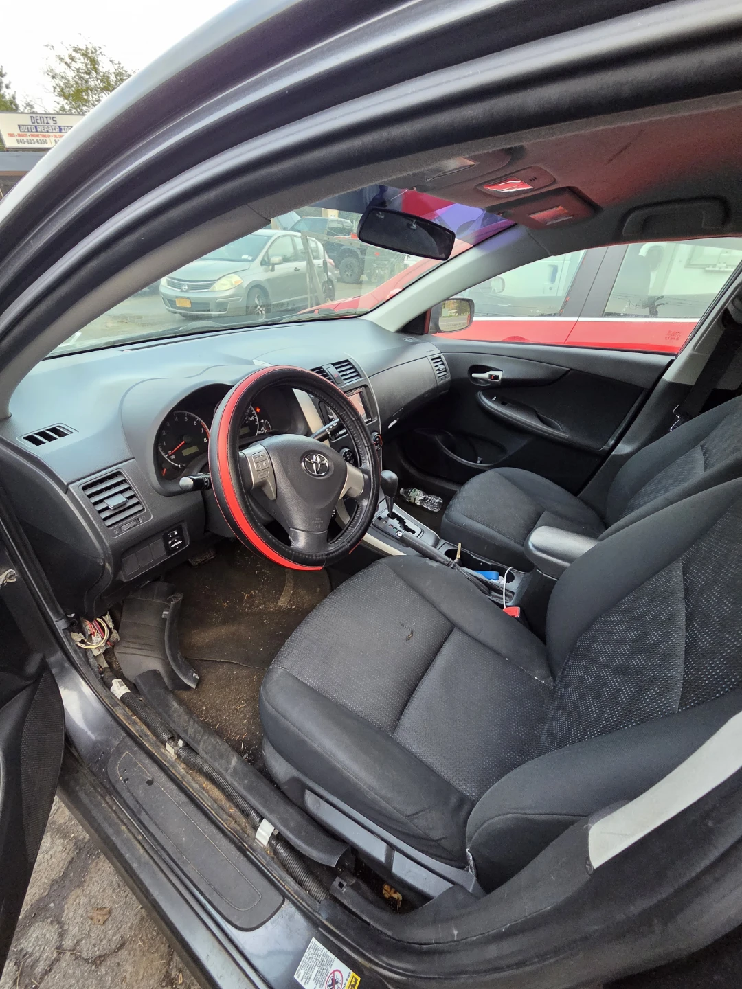 2010 Toyota Corolla s - photo 4