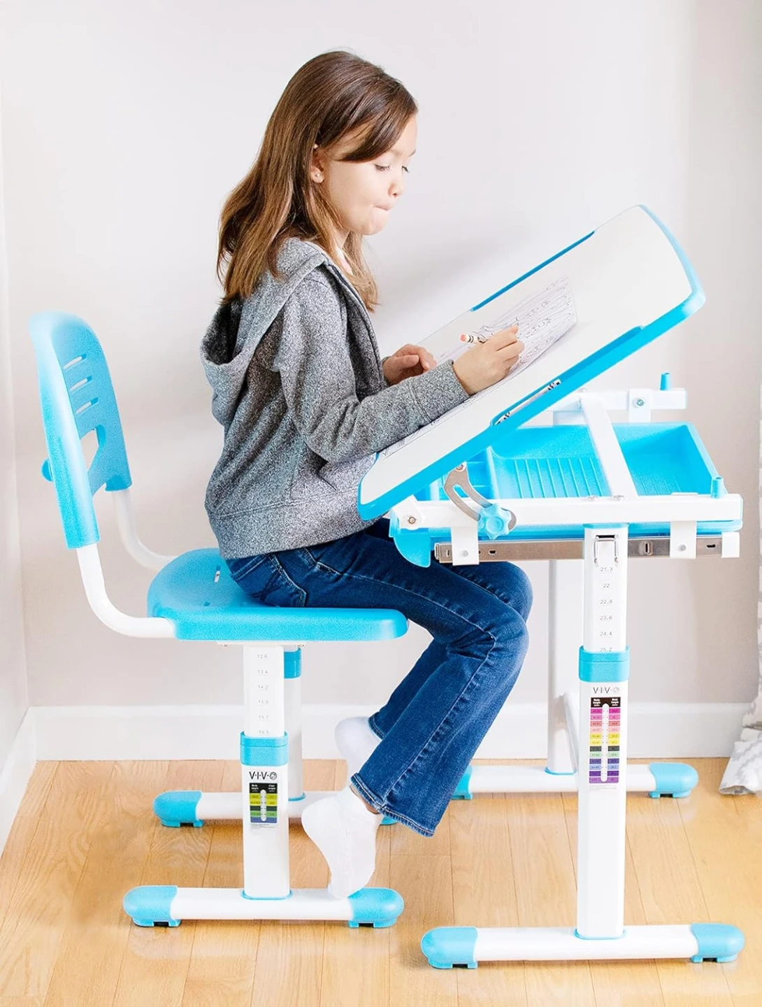 BNIB - VIVO Height Adjustable Children's Desk and Chair Set - photo 2