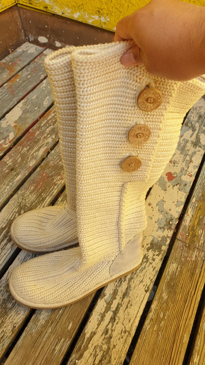 UGG Australia Knit Boots with Buttons - photo 3