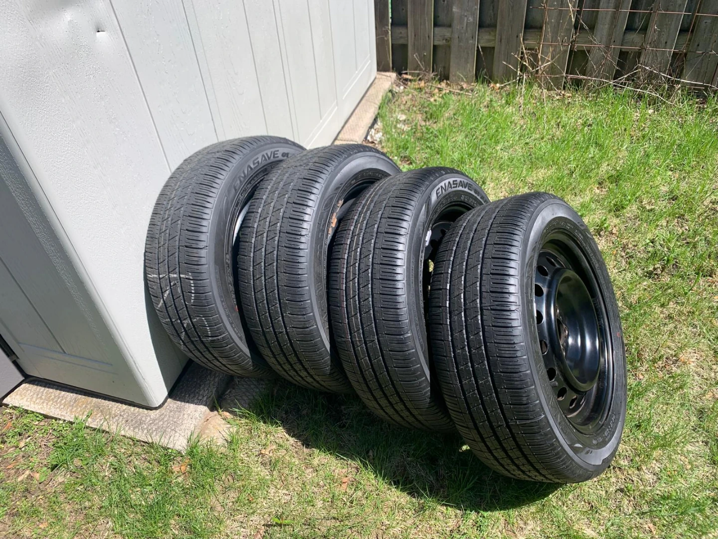 4x 205/55R16 ENASAVE Tires on 16 inch Rims - photo 4