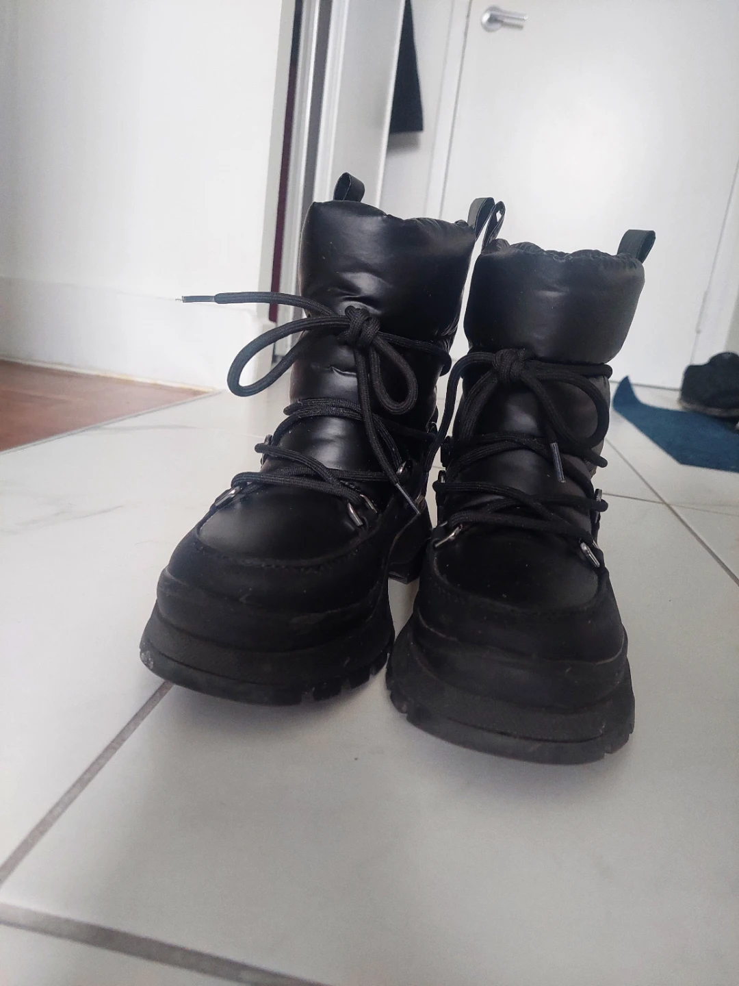 Black Puffer Snow Boots