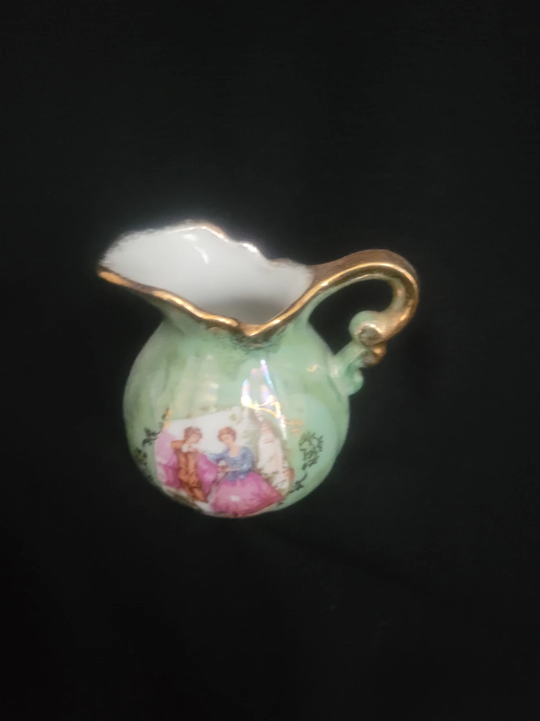 Marie antoinette and louis XVI porcelain vase