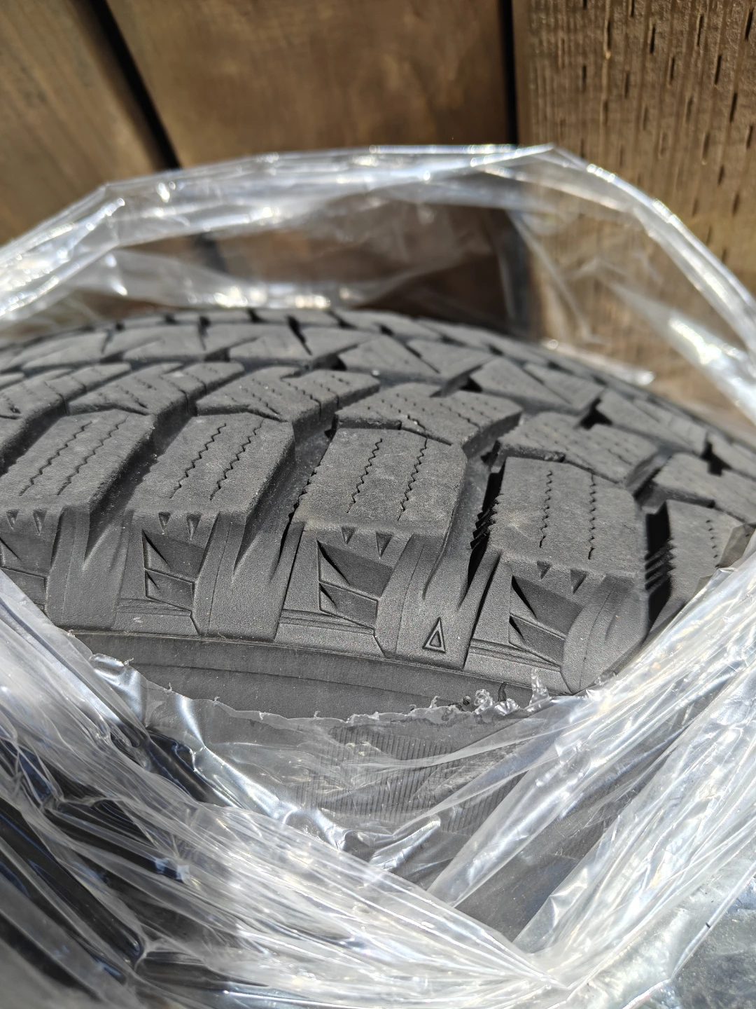 225/65/17 Blizzak WS90 on Steel Rims - photo 2