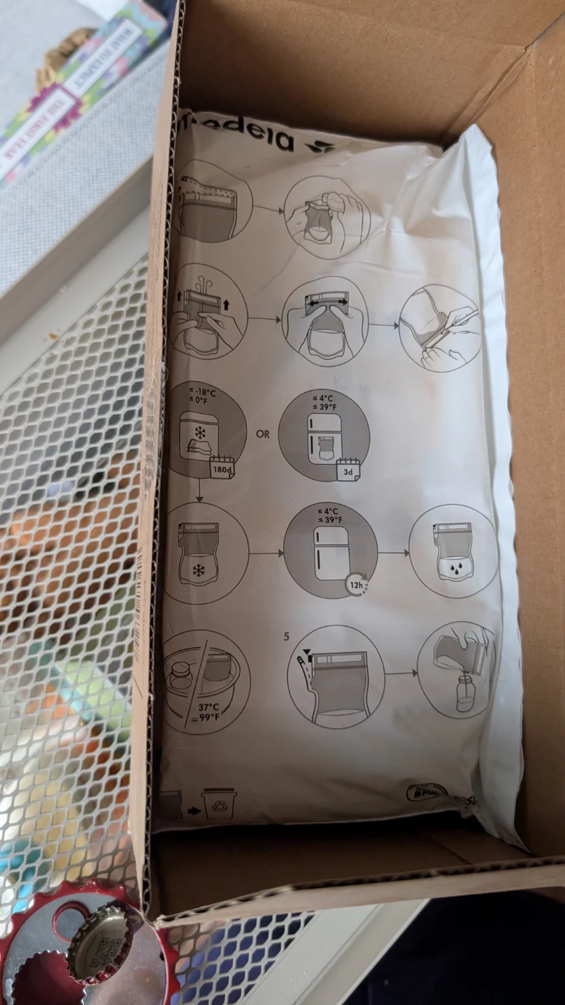 Medela Breast Milk Storage Bags (approximately 100 Count)
