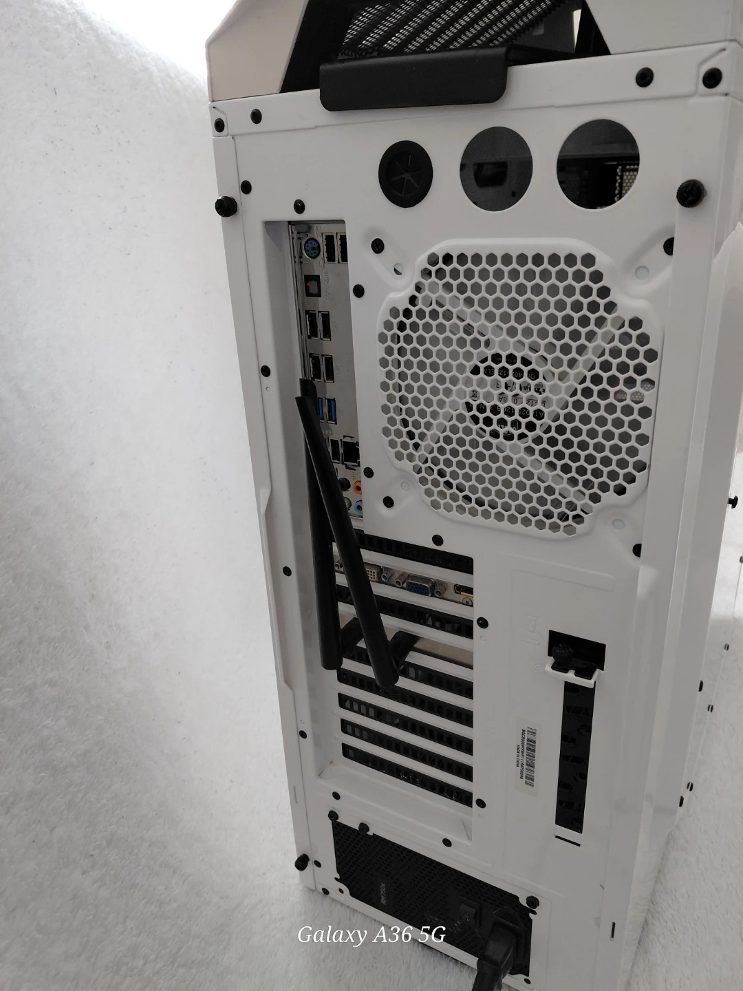 Full Tower Gaming PC Case - White - photo 3