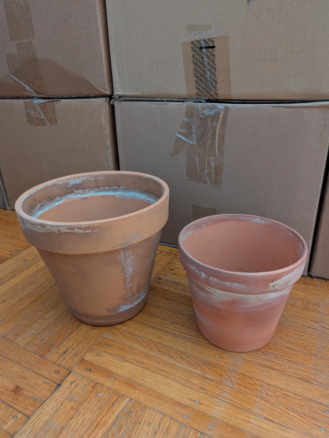 Five Plain Clay Pots w/ Plates and Soil - photo 2