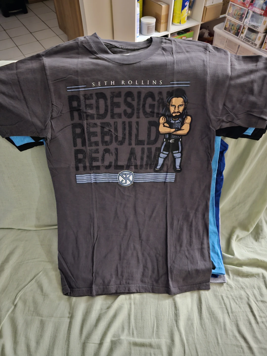 WWE Authentic Wear T-Shirt Unisex Size Small Part 2 - photo 3