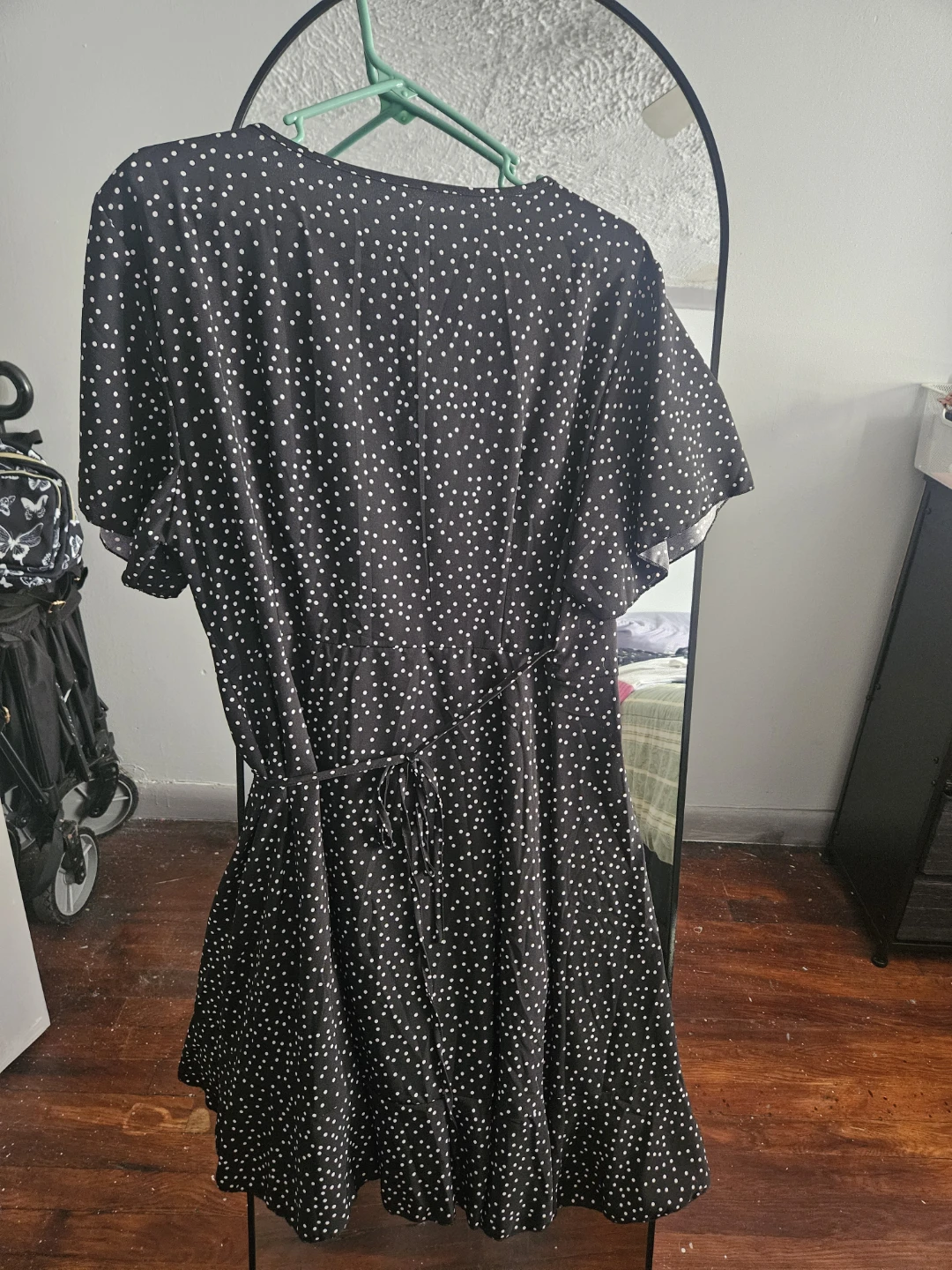 Black polka dot wrap dress - photo 4