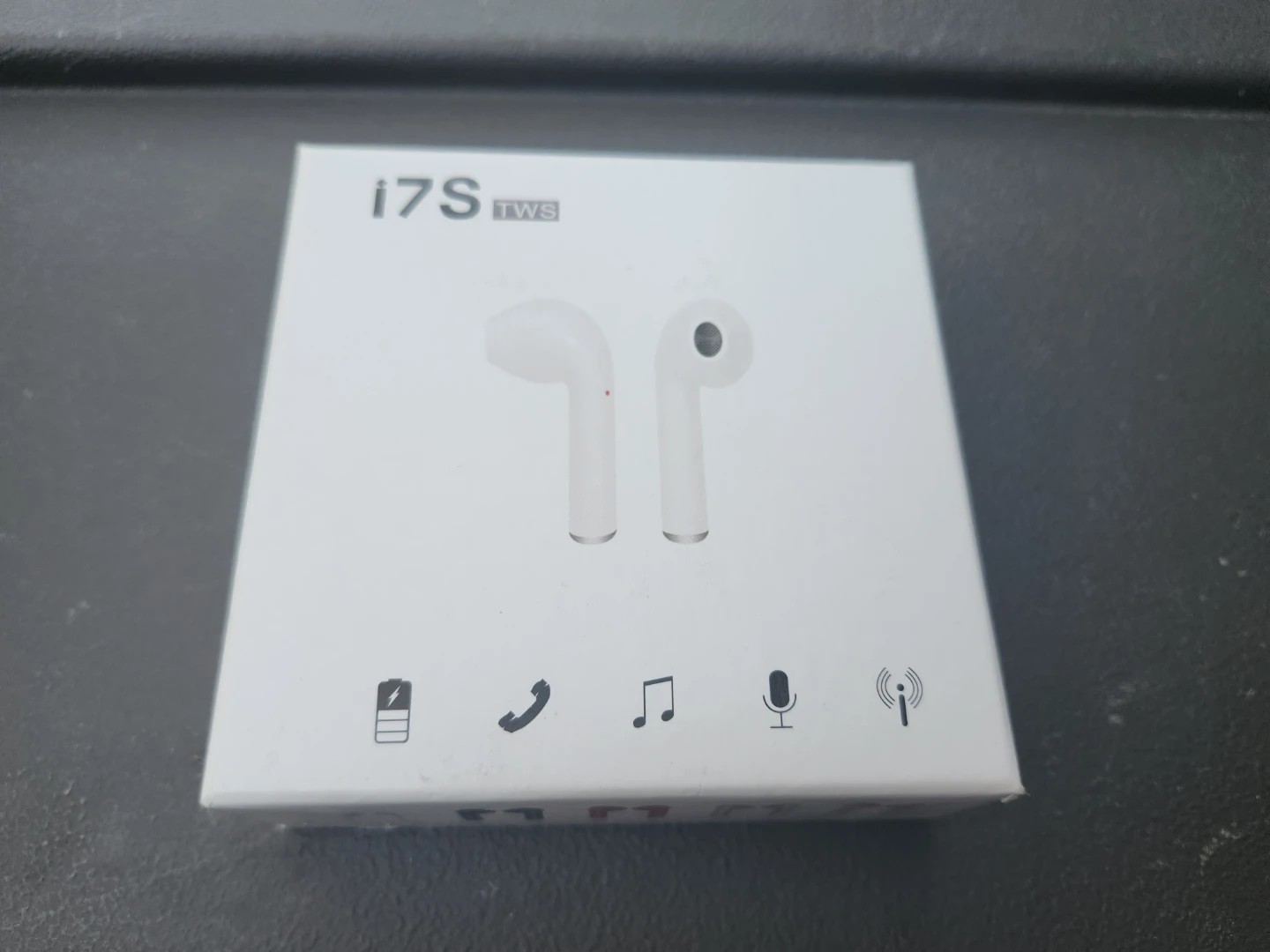 White i7S TWS Wireless Earbuds (1 side not charging)