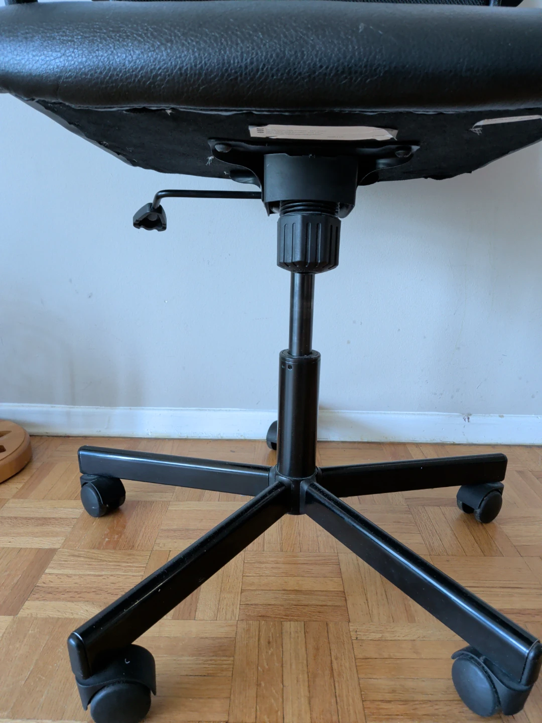 Black Office Chair with Wheels - photo 2