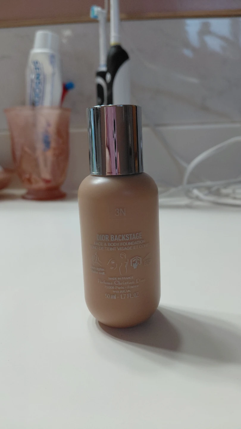DIOR BACKSTAGE Face & Body Foundation 3N