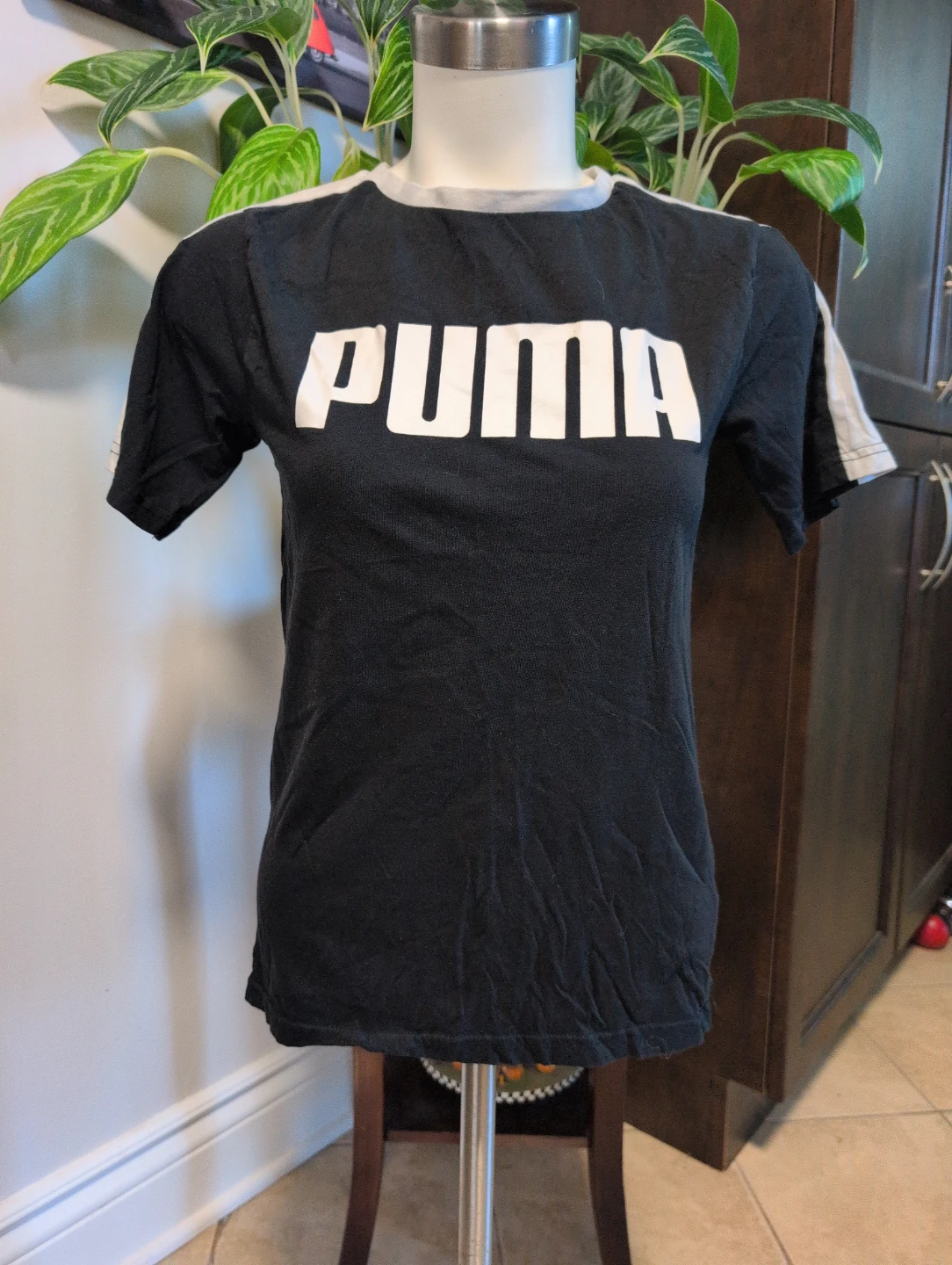 Puma Black T-Shirt Youth Size L (14-16)