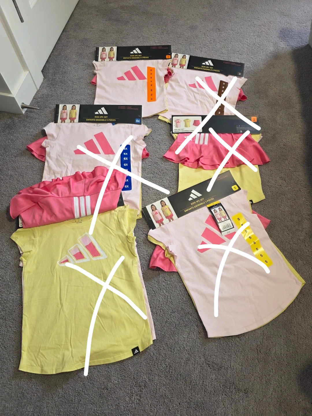 Adidas Kids 3-Piece Outfit Set (Sizes 2)🧡