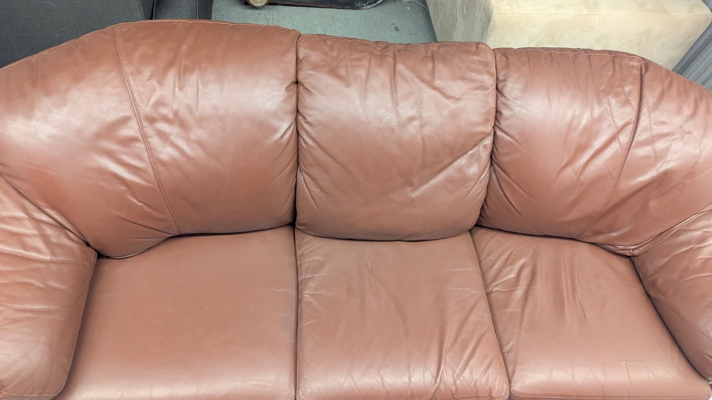 Free Delivery - High Quality 3 seater Leather Couch - photo 2