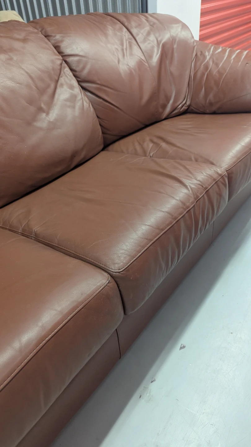 Free Delivery - High Quality 3 seater Leather Couch - photo 4