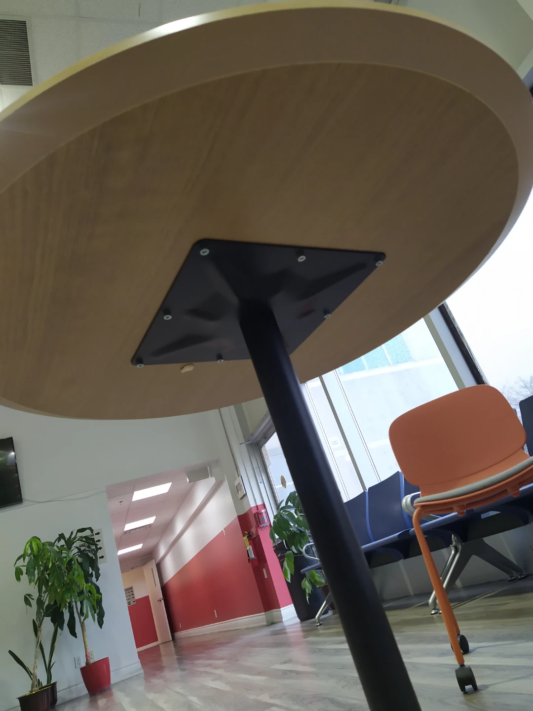 Round oak Wood Top Table with Black Base - photo 2
