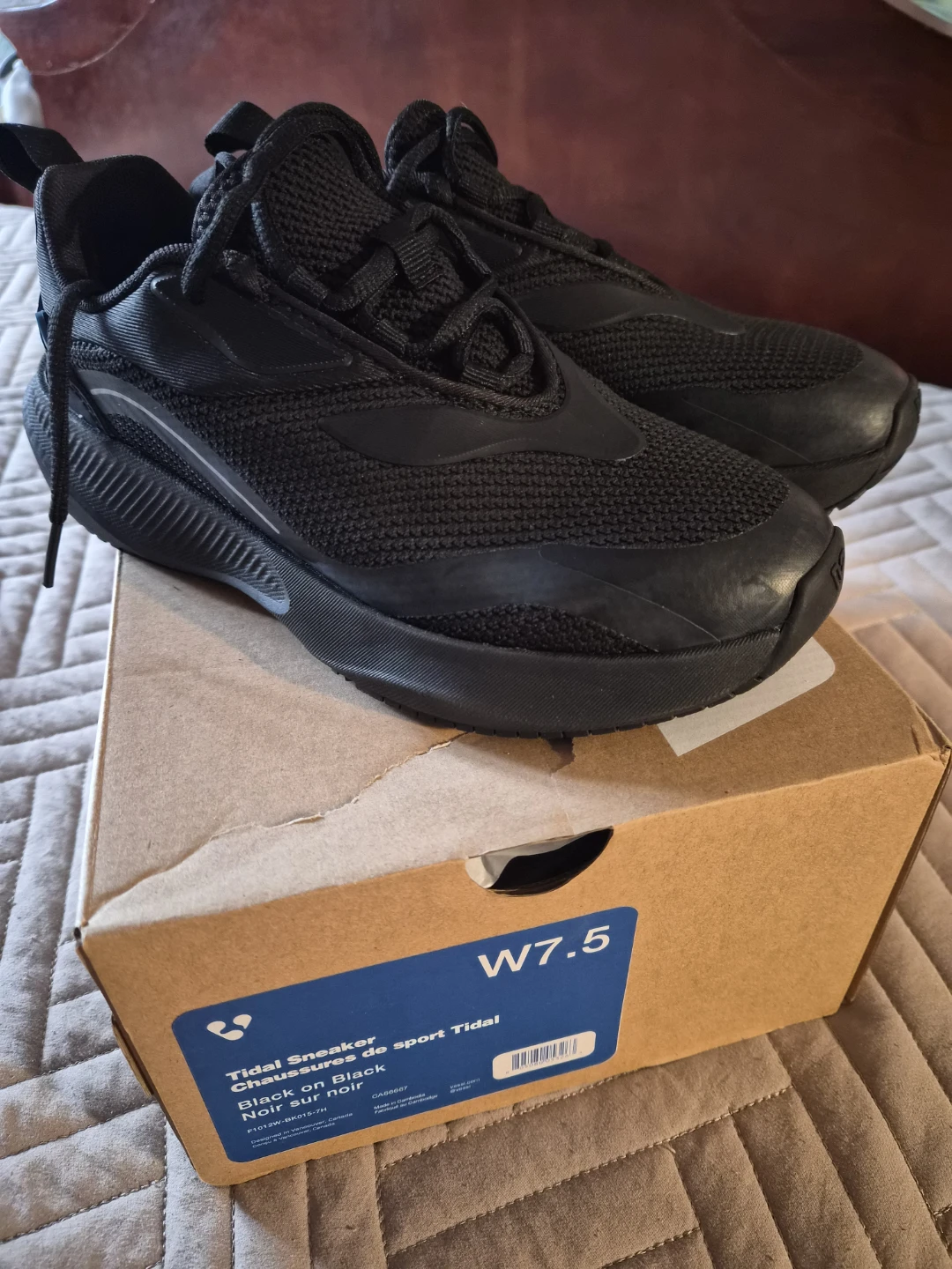 Vessi Tidal Sneaker Women's Size 7.5 Black