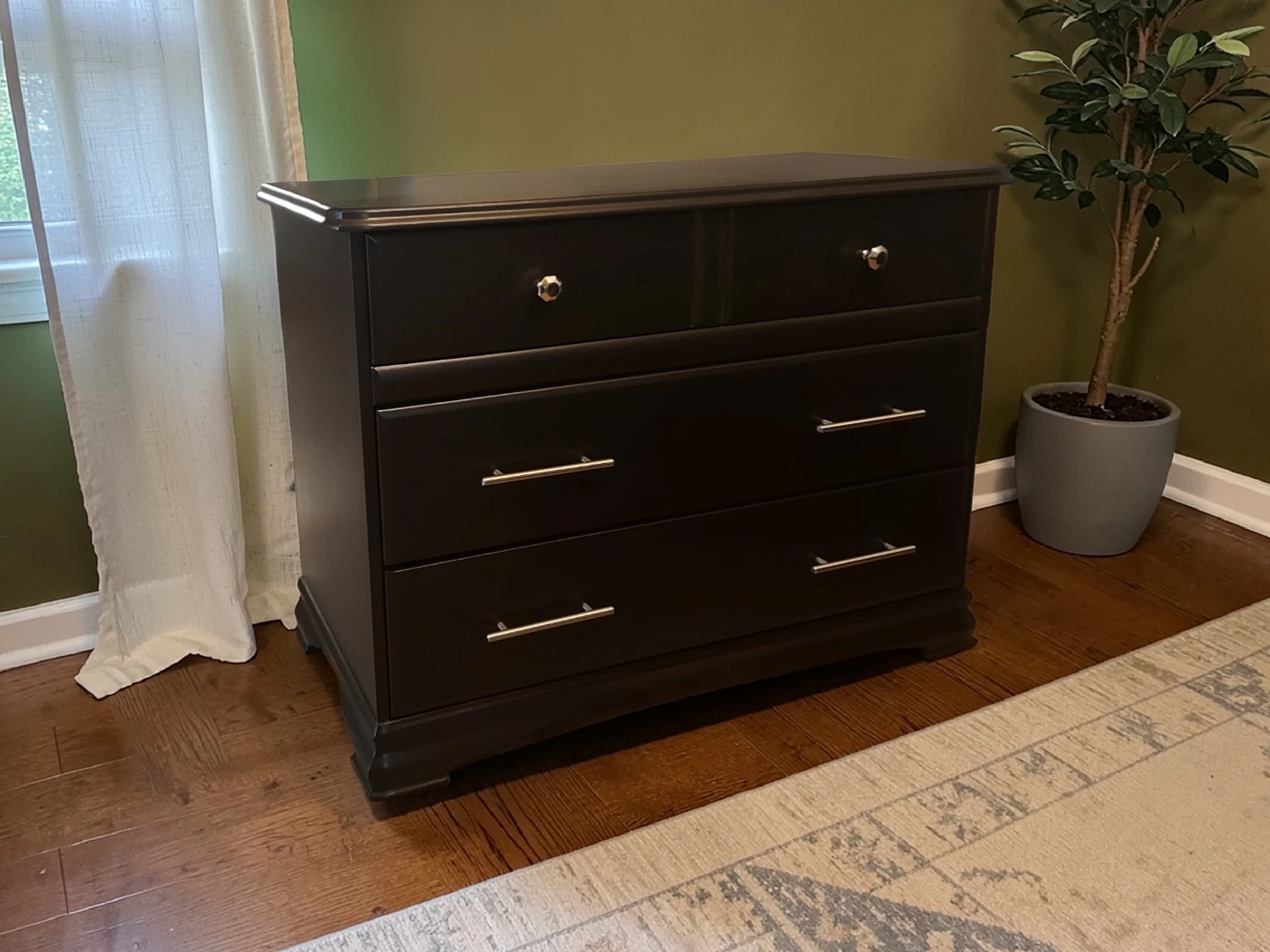 3 Drawer Dresser / Black Satin Finish / Solid Chrome Handles - photo 5