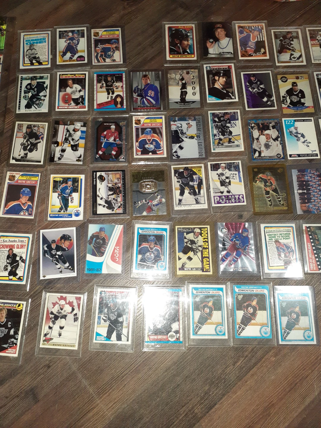 Assorted Hockey Cards Lot - photo 5