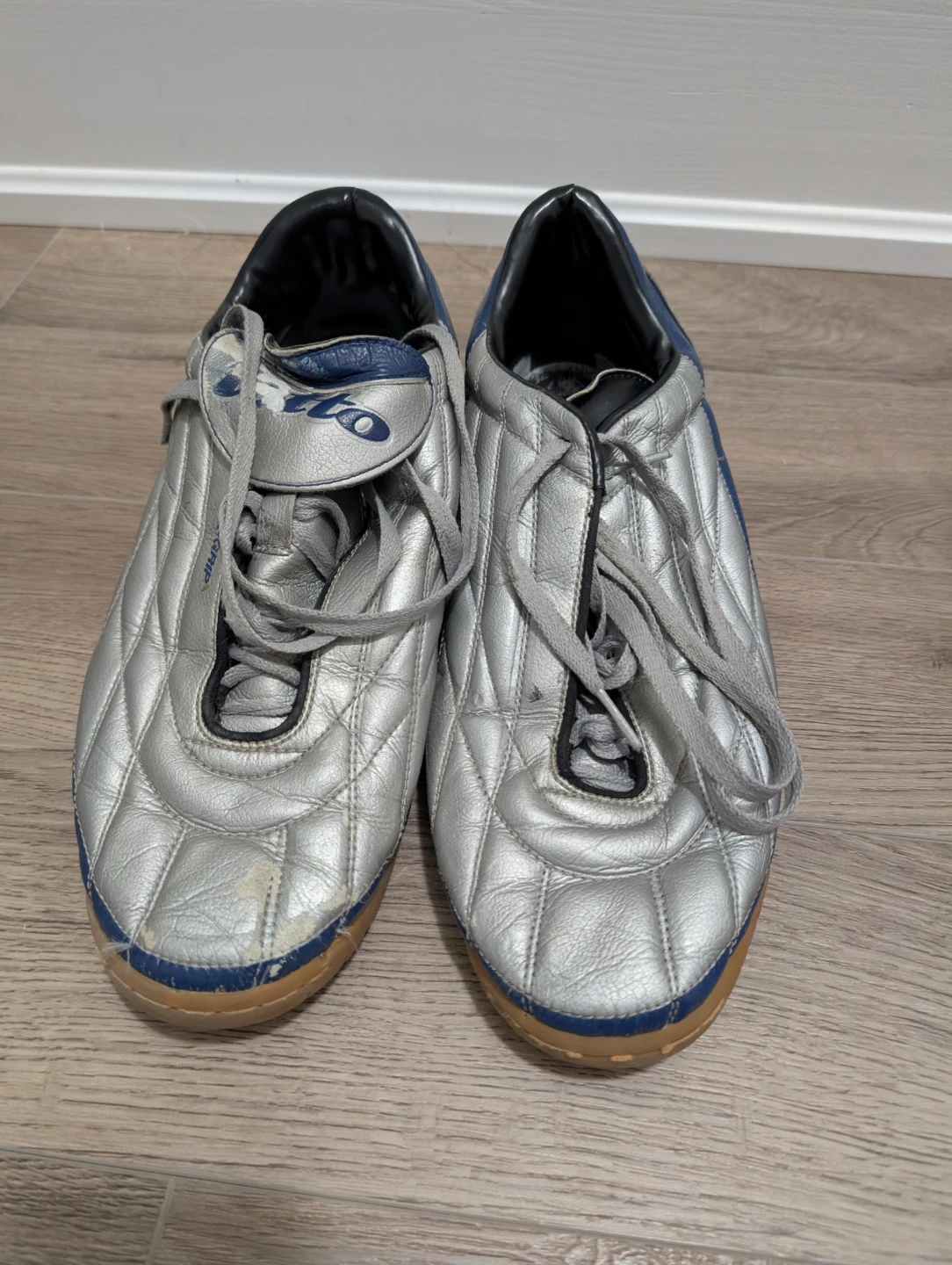Lotto Indoor Soccer Shoes