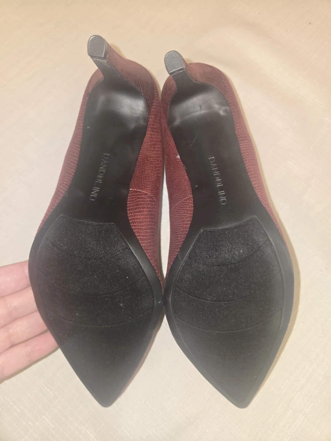 Bandolino Women's Burgundy Heeled Pumps - photo 3