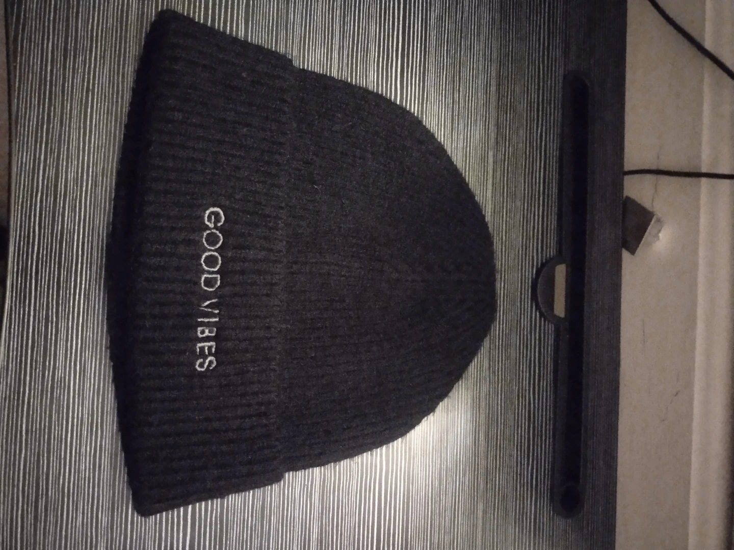5 Black Beanies with Various Designs - photo 2