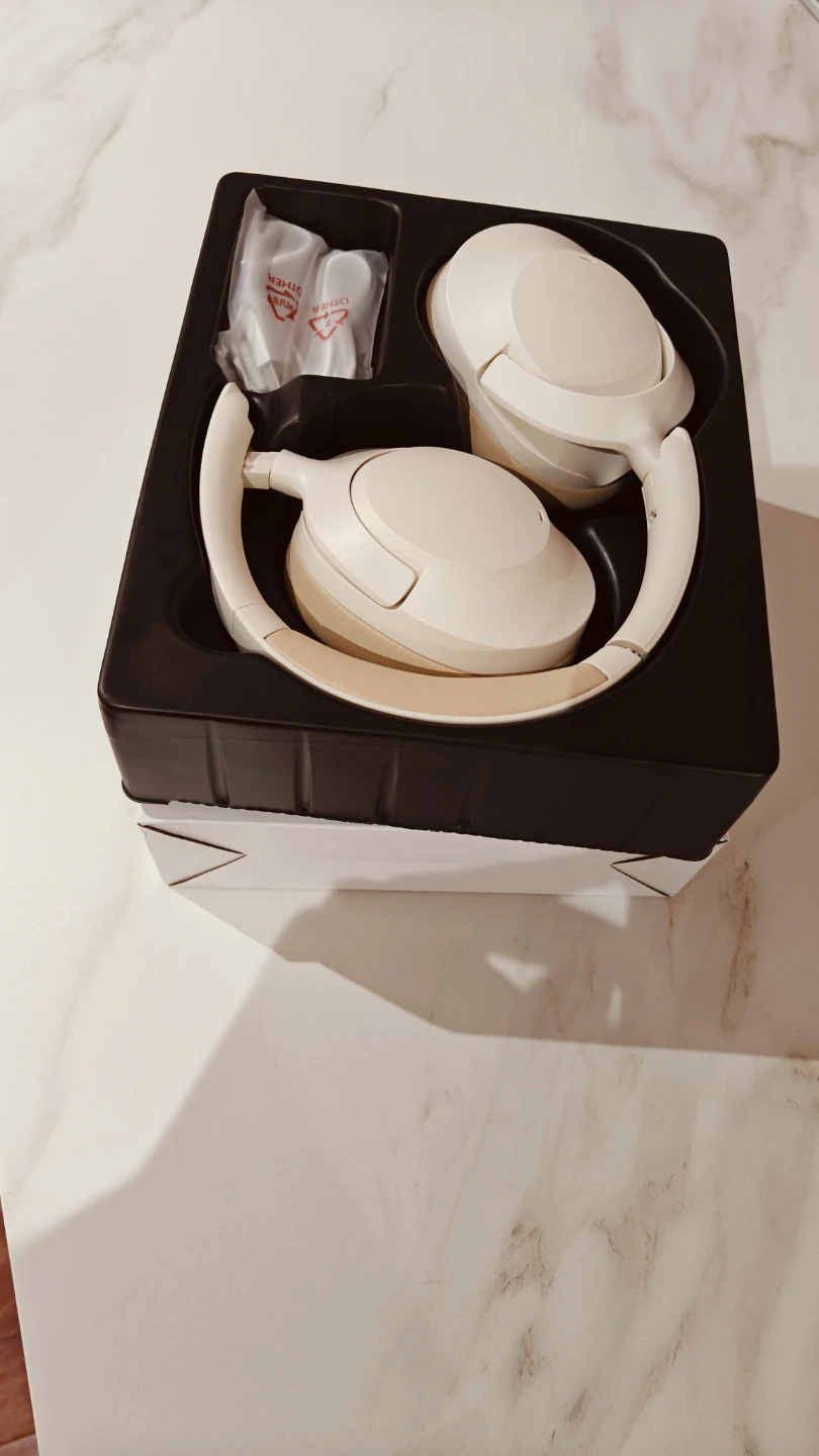 Creative Zen Hybrid 2 Noise Cancelling Headphones - Beige - photo 2