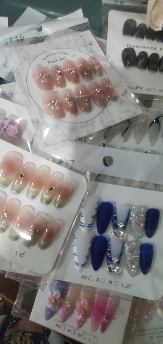 Assorted Press-On False Nails