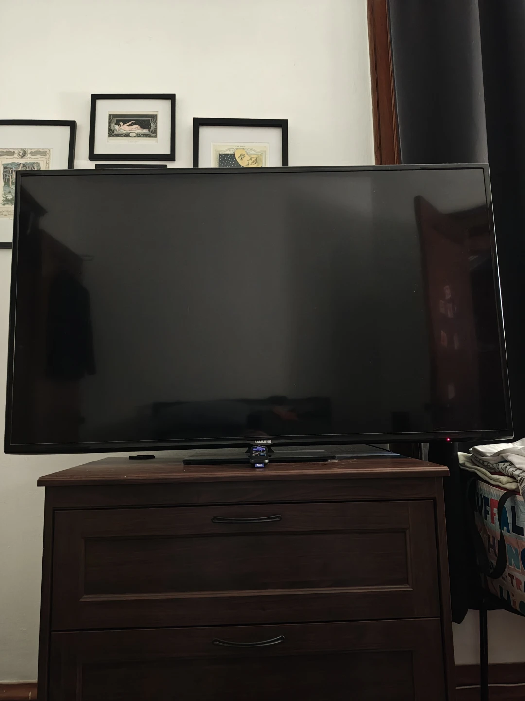 Samsung 55" with Roku and Stand