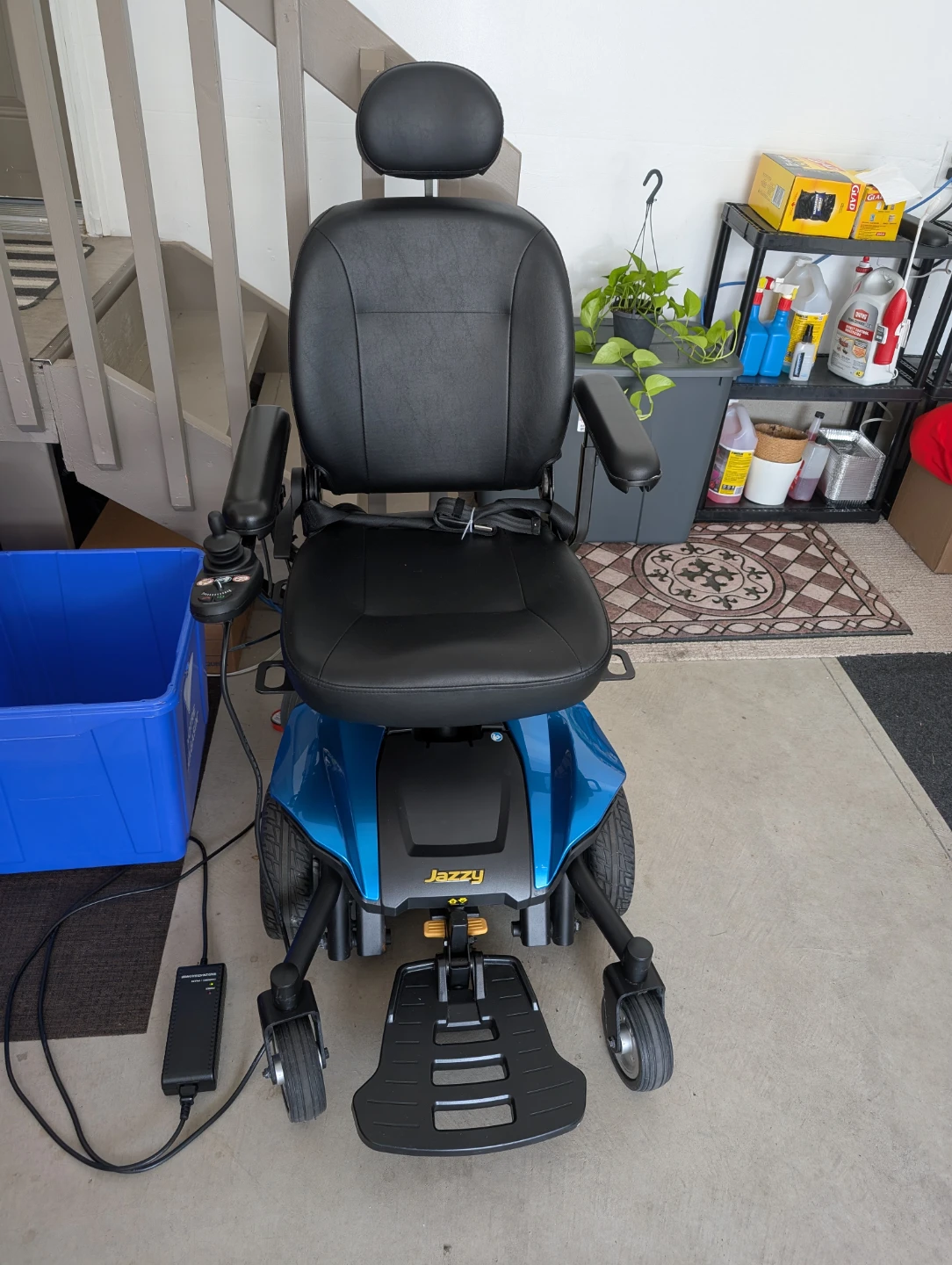 Pride Jazzy 600 Electric Wheelchair REDUCED - photo 4
