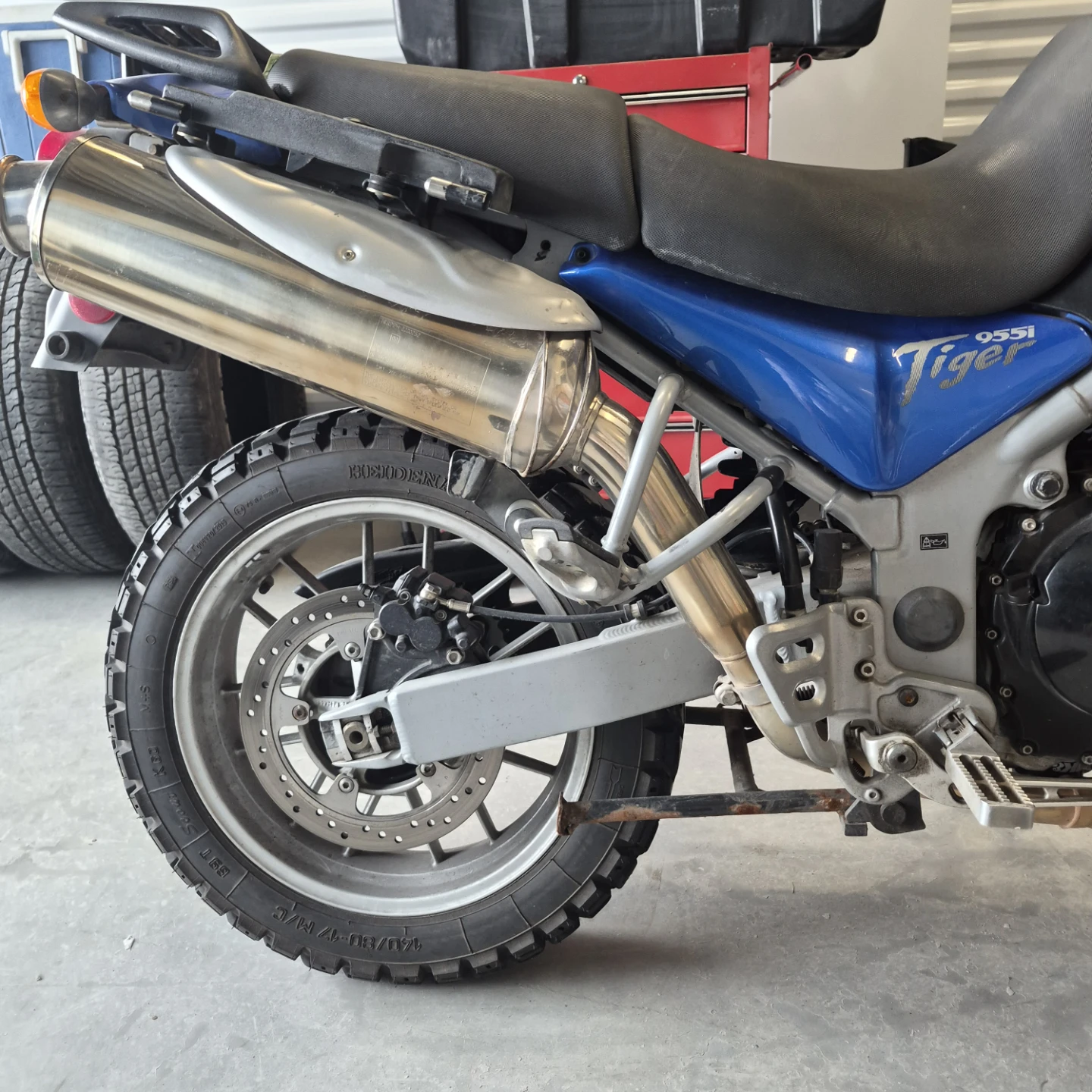 Triumph Tiger 955i Motorcycle - photo 3