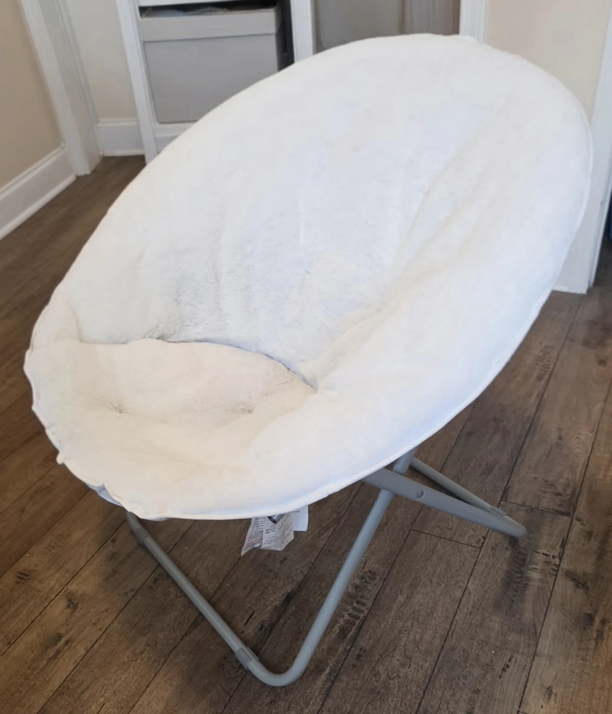 White Faux Fur Saucer Chair - photo 2