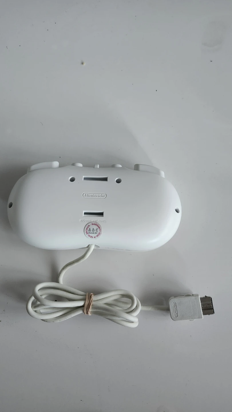 Nintendo Wii Classic Controller - photo 2