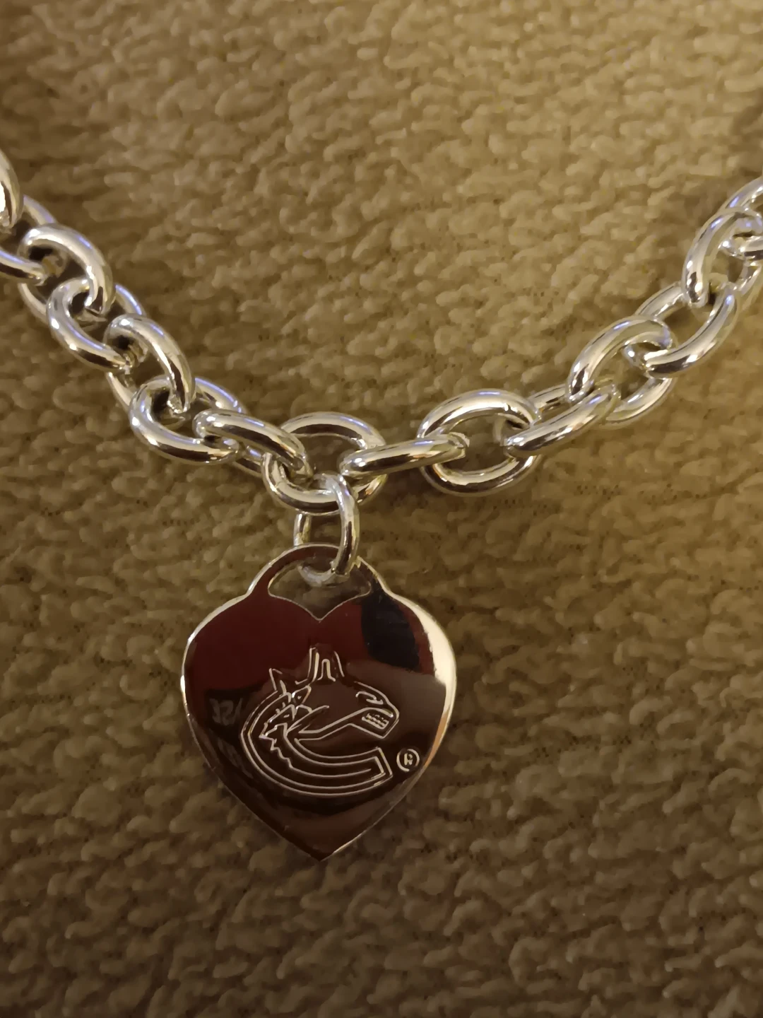 Vancouver Canucks NHL Sterling Silver Heart Charm Necklace