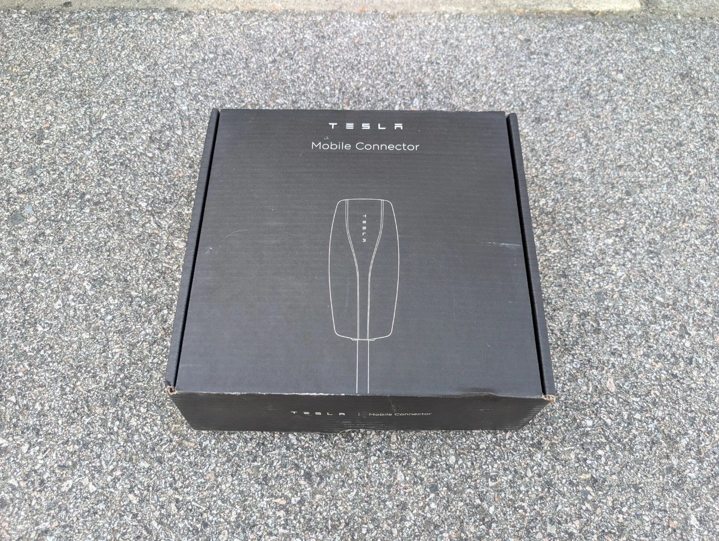 Tesla Mobile Connector with NA 5-15 and NA 14-50 Adapters
