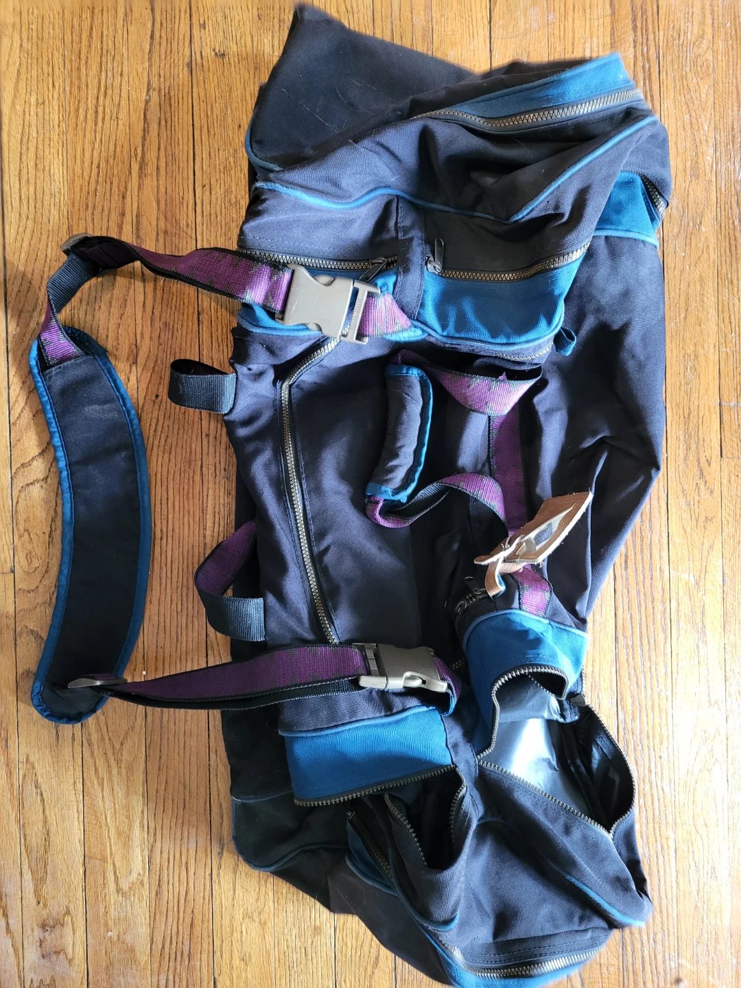 High Sierra Duffle Bag - photo 2